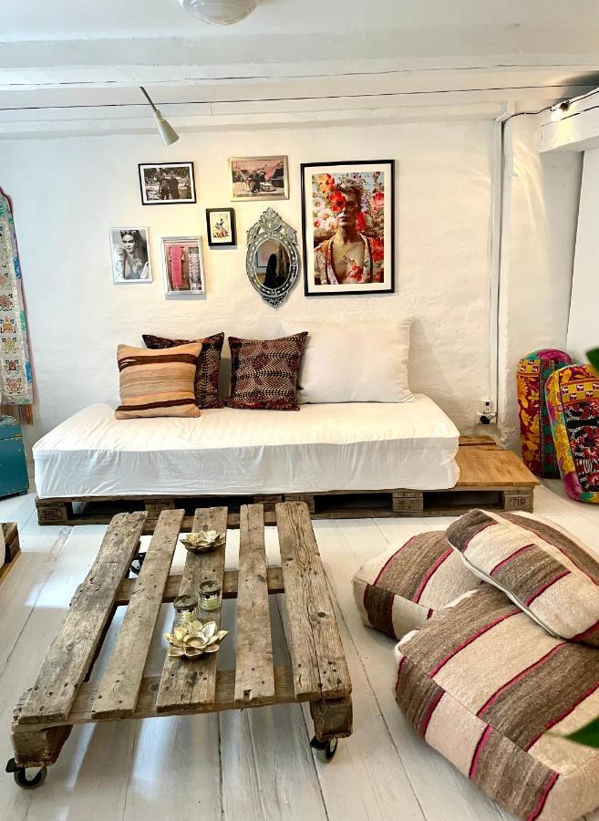 شقة A Charming And Beautiful Oasis In The Heart Of كوبنهاجن المظهر الخارجي الصورة